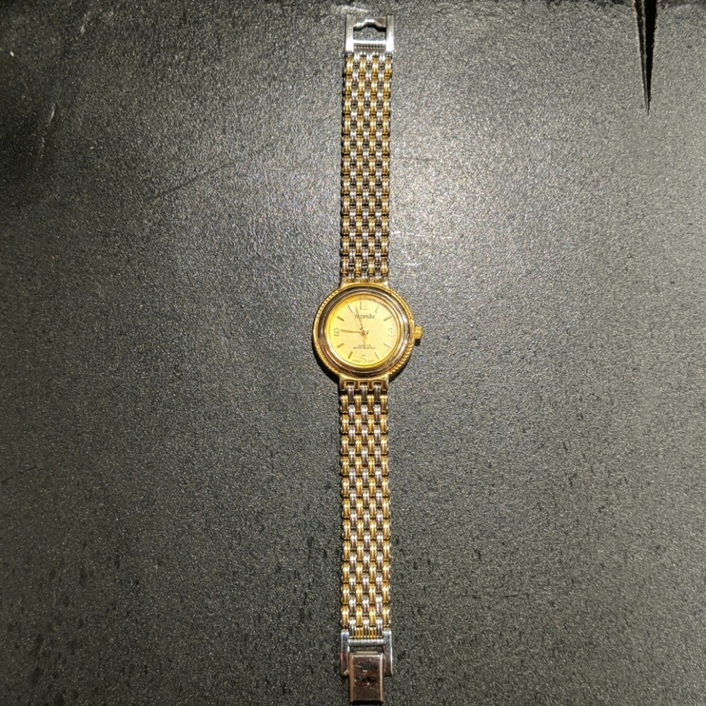 Vintage Mondu Watch